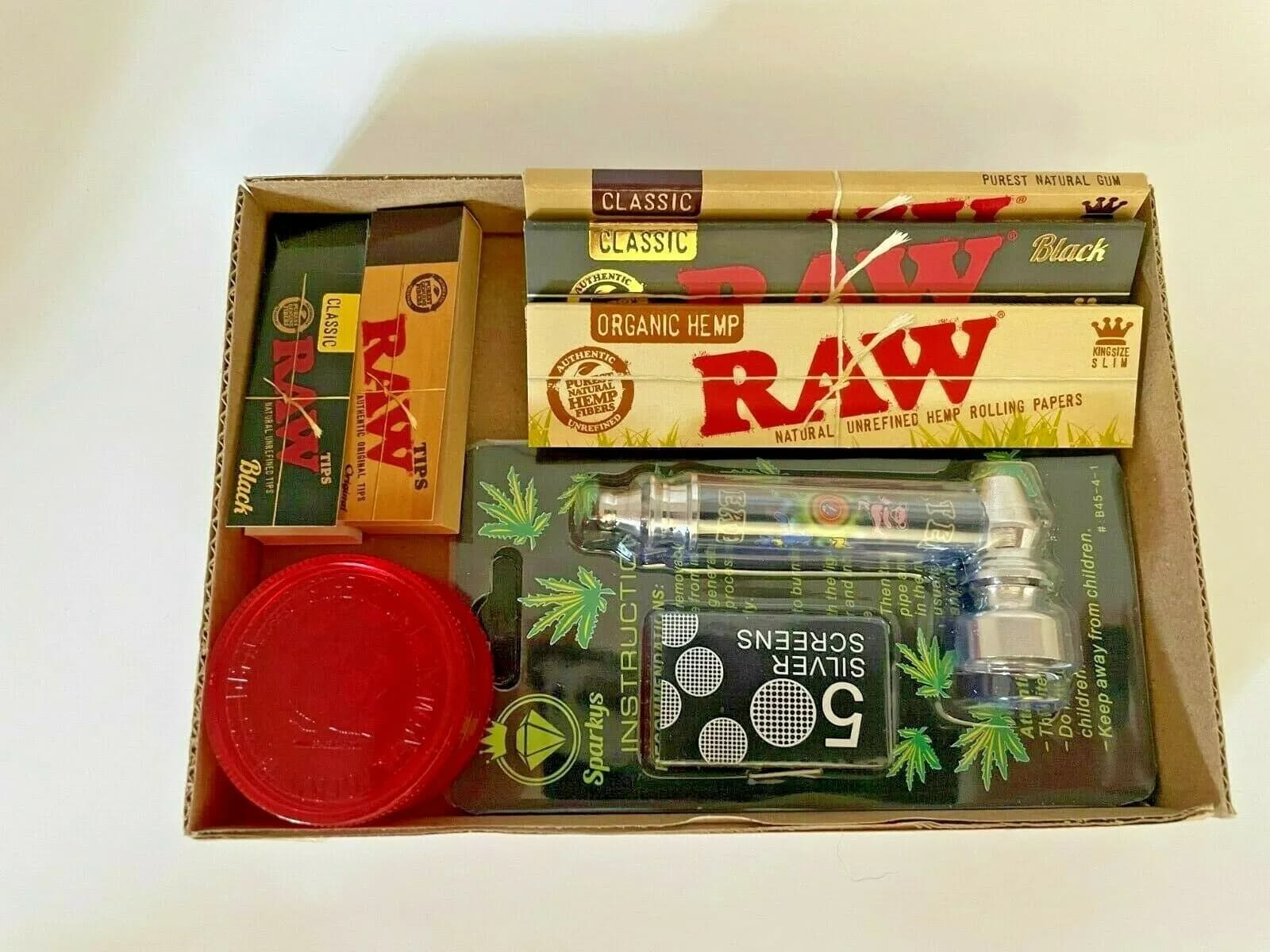 RAW Smokers Kit - Pipe - Mini Grinder - Papers - Rolling Tips - Gift Set